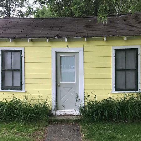 Katahdin Cabins Otel Millinocket Dış mekan fotoğraf