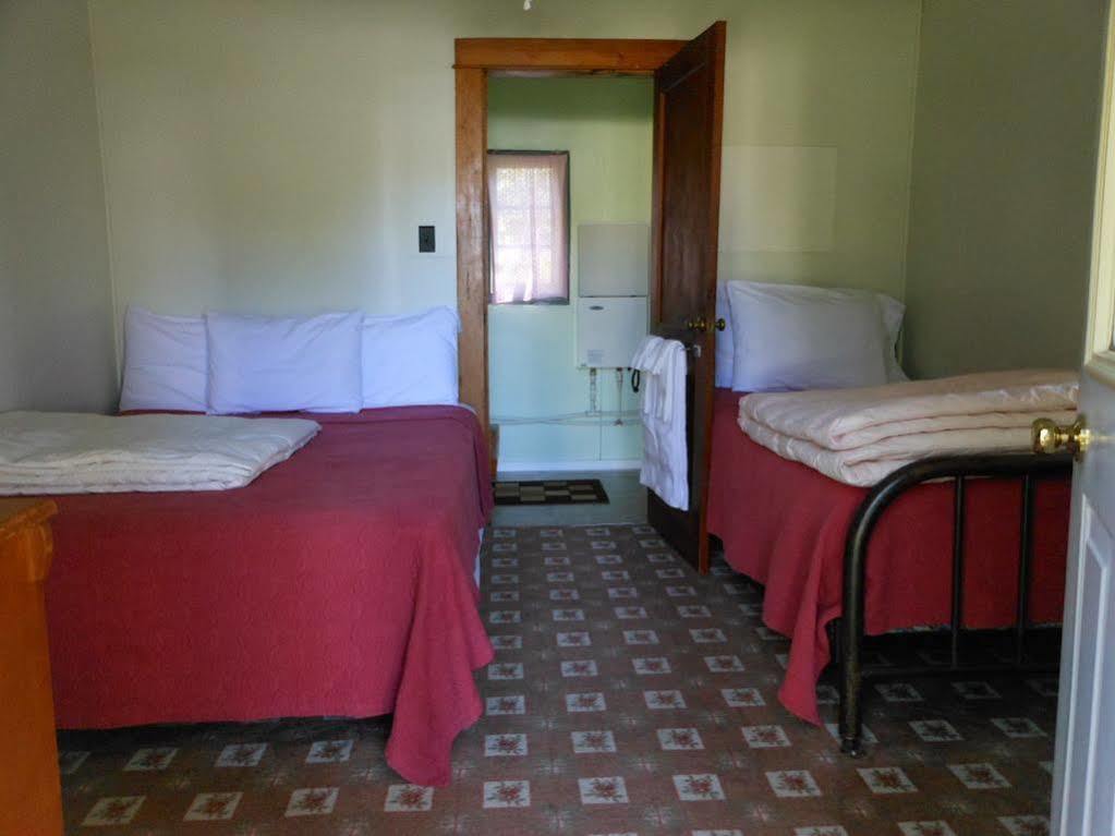 Katahdin Cabins Otel Millinocket Dış mekan fotoğraf