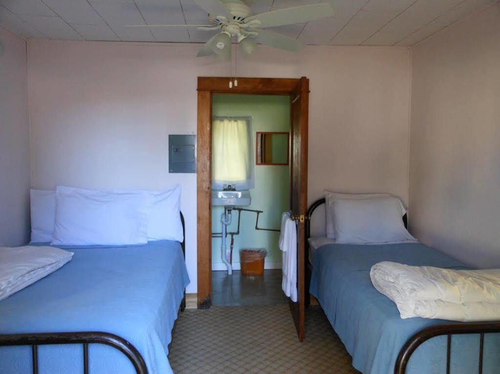 Katahdin Cabins Otel Millinocket Dış mekan fotoğraf